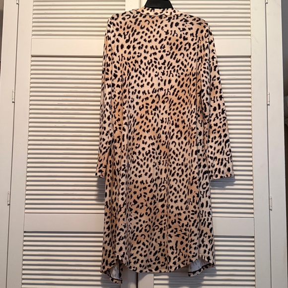 Leopard Print Long Cardigan Sweater 🐆 - Picture 5 of 7